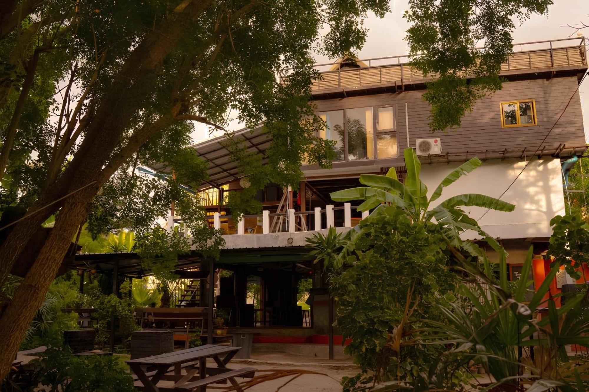 Moov Inn Garden Hostel Ko Tao Exterior foto
